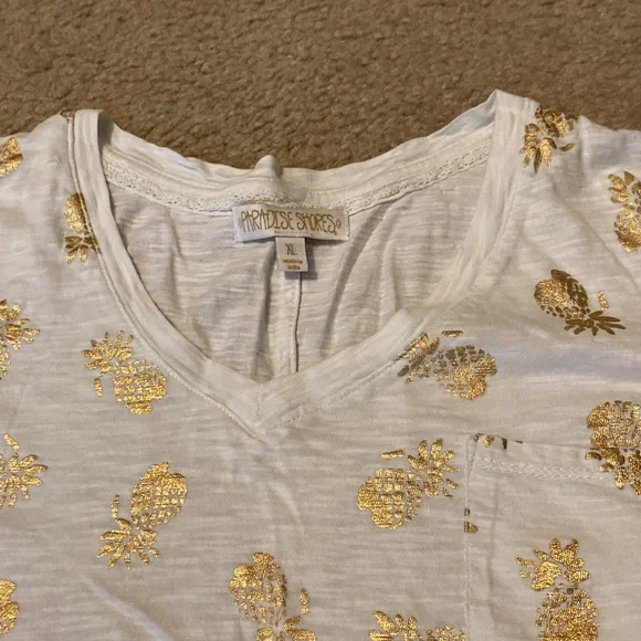 Gold foil pineapple t-shirt - Picture 4 of 8
